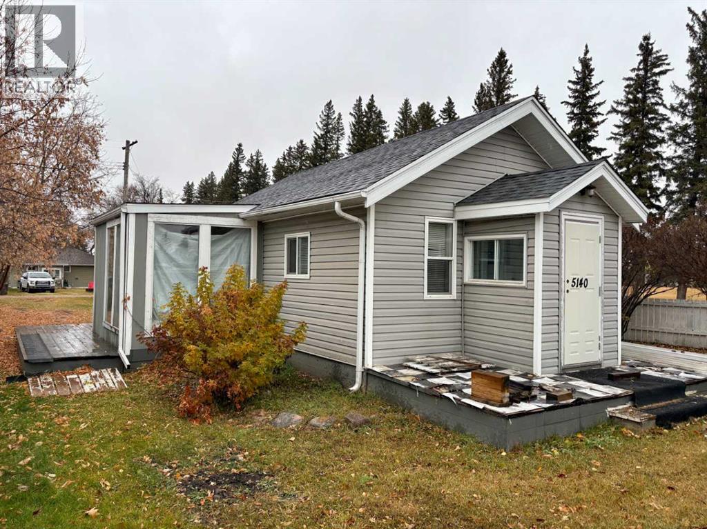 5140 48 Street, Mannville, Alberta  T0B 2W0 - Photo 2 - A2267192