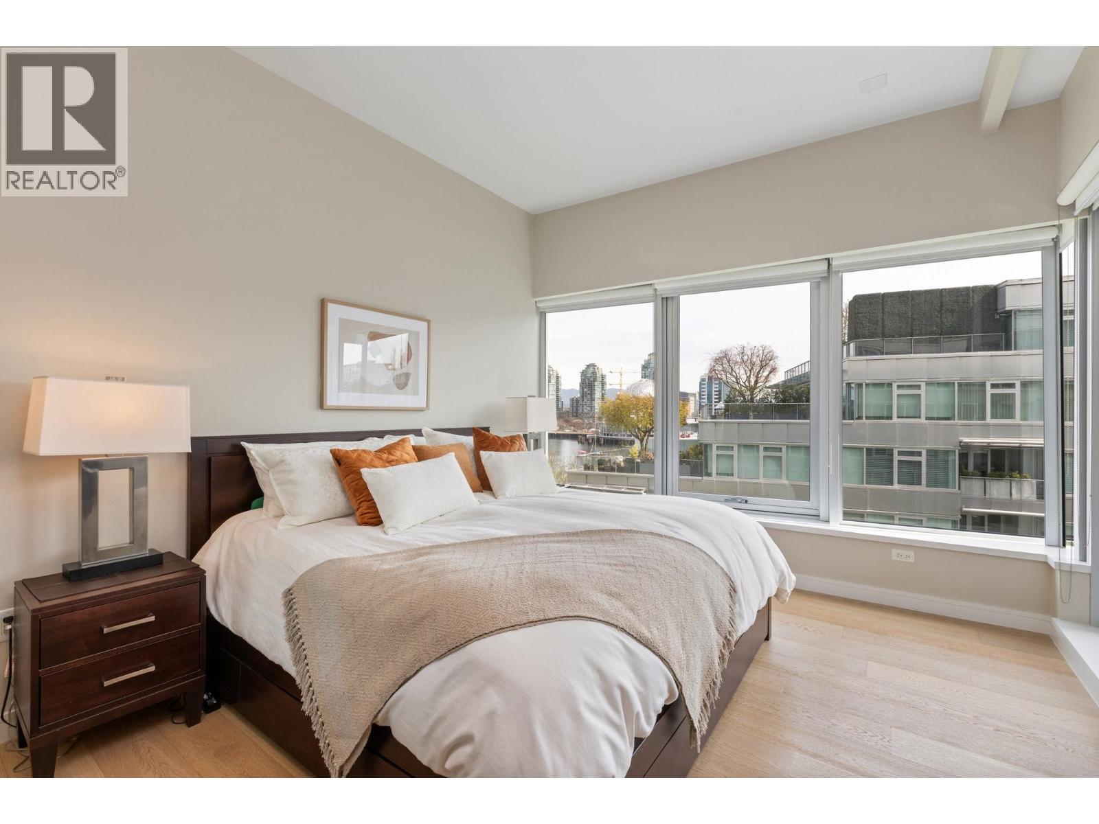 603 181 Athletes Way, Vancouver, British Columbia  V5Y 0E5 - Photo 11 - R3107615