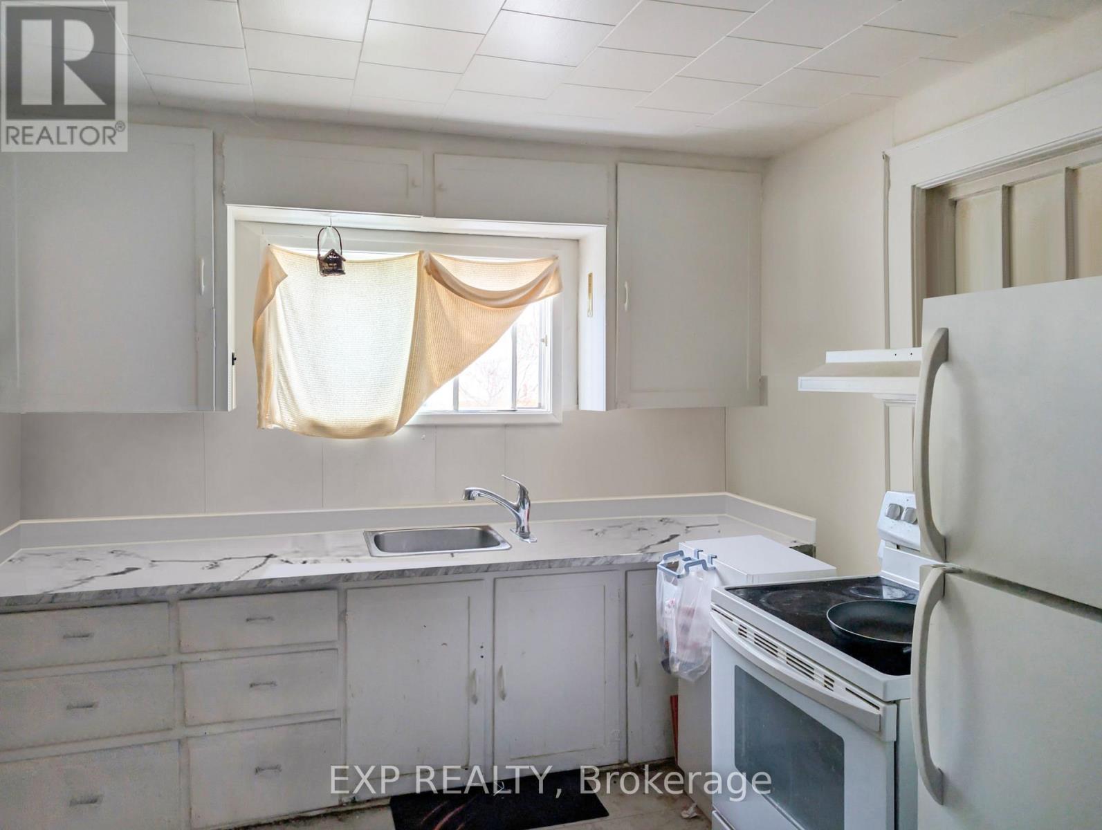 111 Taylor Avenue, Kirkland Lake, Ontario P2N 2L8 - Photo 2 - T12967430