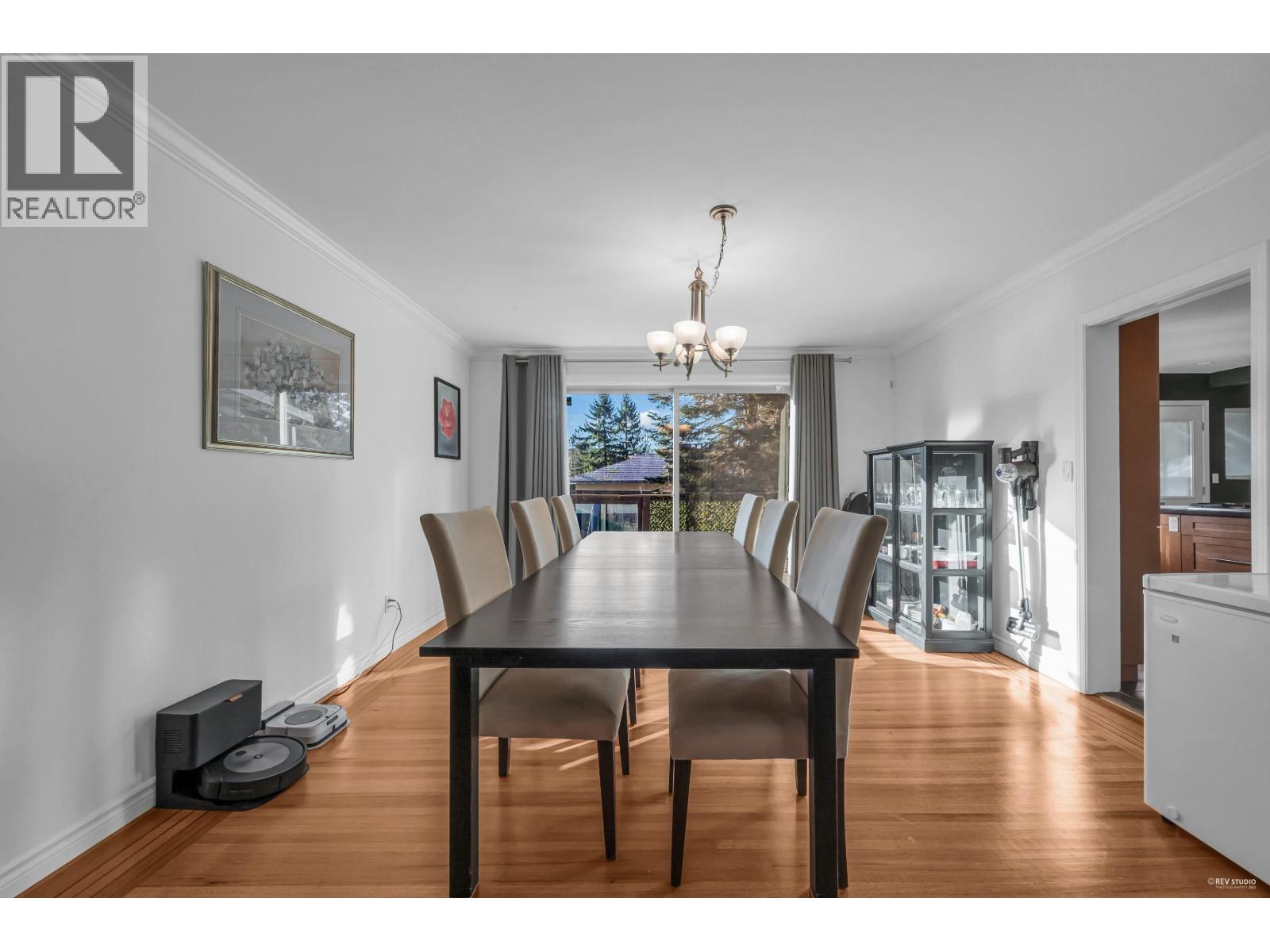 310 Macbeth Crescent, West Vancouver, British Columbia V7T 1V7 - Photo 4 - R3107645