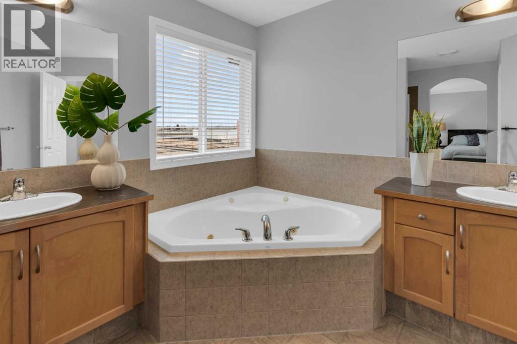 224 Morningside Green SW, Airdrie, Alberta  T4B 3M4 - Photo 18 - A2294452