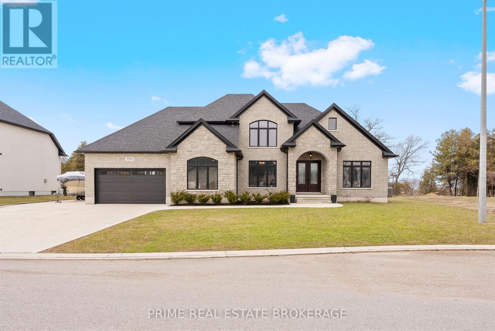 939 Bogdanovic Way, Huron-Kinloss, Ontario  N2Z 0H4 - Photo 2 - X12967432