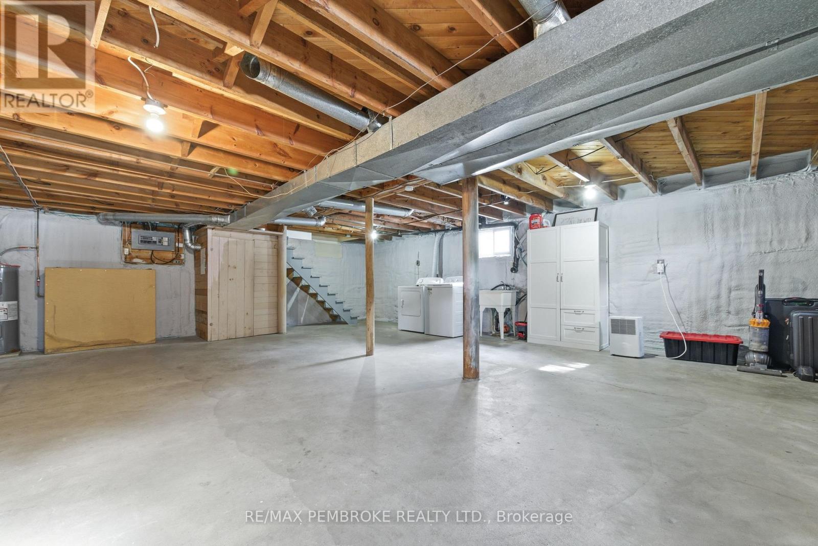 613 Airport Road, Petawawa, Ontario  K8A 6W7 - Photo 22 - X12967216