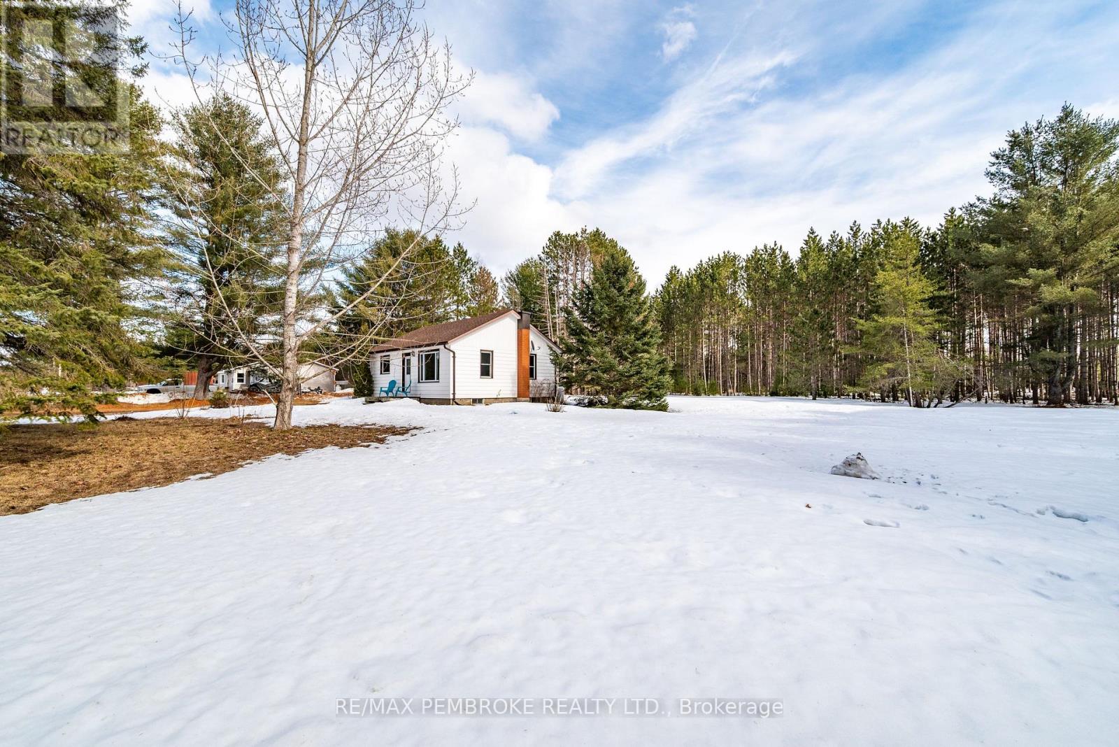 613 Airport Road, Petawawa, Ontario  K8A 6W7 - Photo 31 - X12967216
