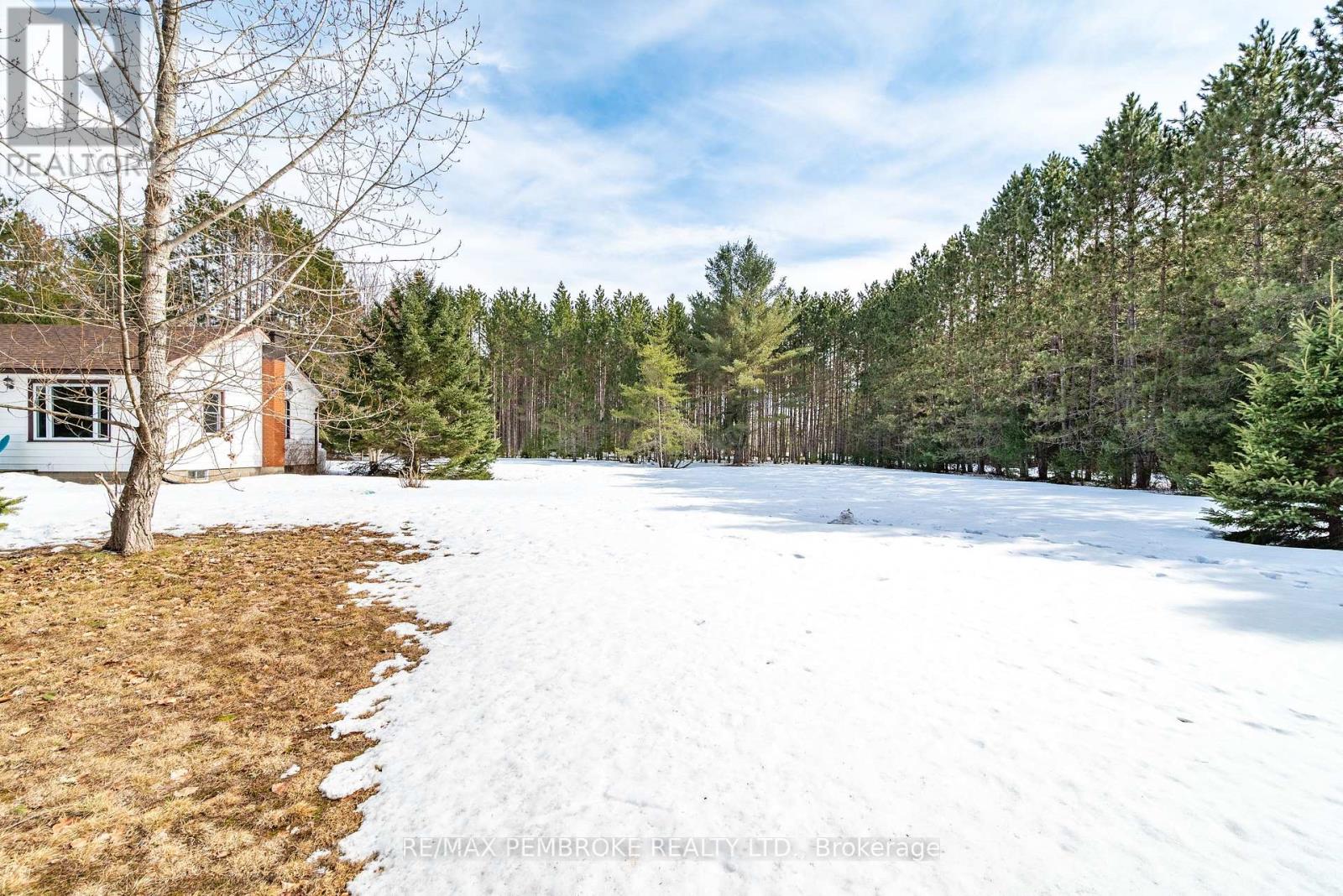 613 Airport Road, Petawawa, Ontario  K8A 6W7 - Photo 32 - X12967216