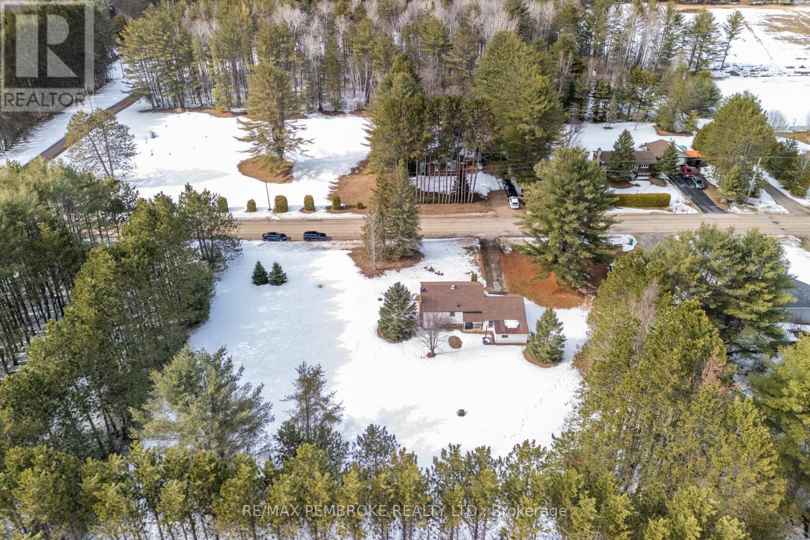 613 Airport Road, Petawawa, Ontario  K8A 6W7 - Photo 35 - X12967216