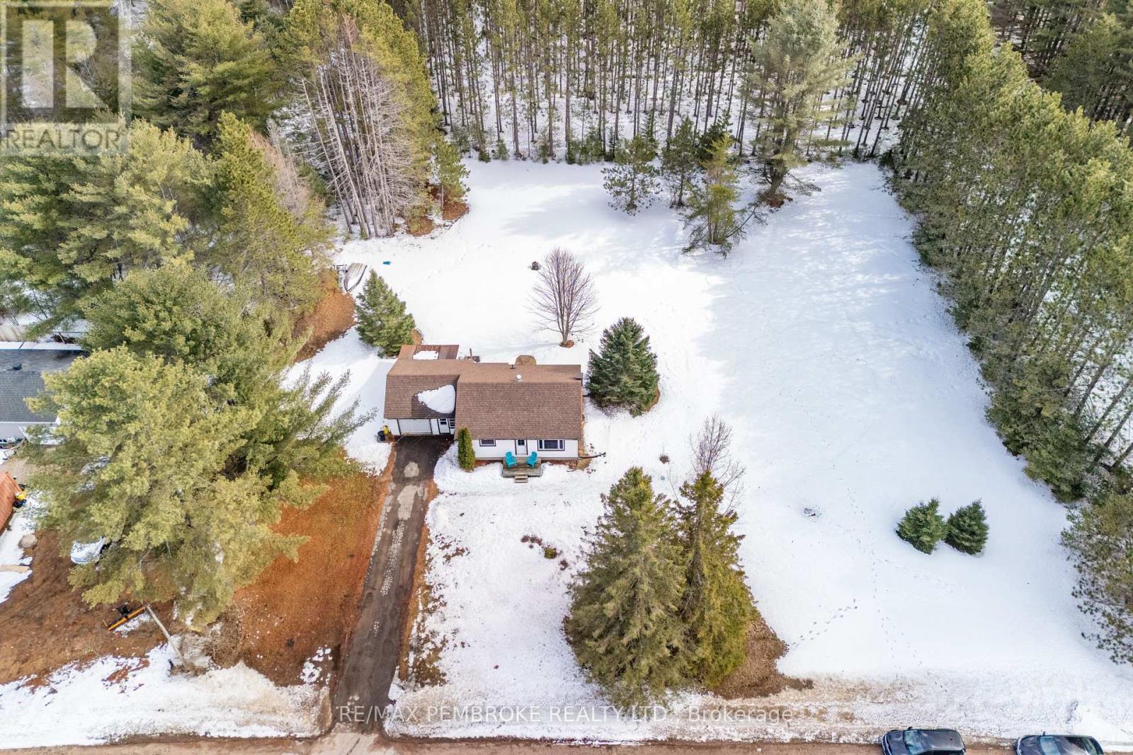 613 Airport Road, Petawawa, Ontario  K8A 6W7 - Photo 36 - X12967216