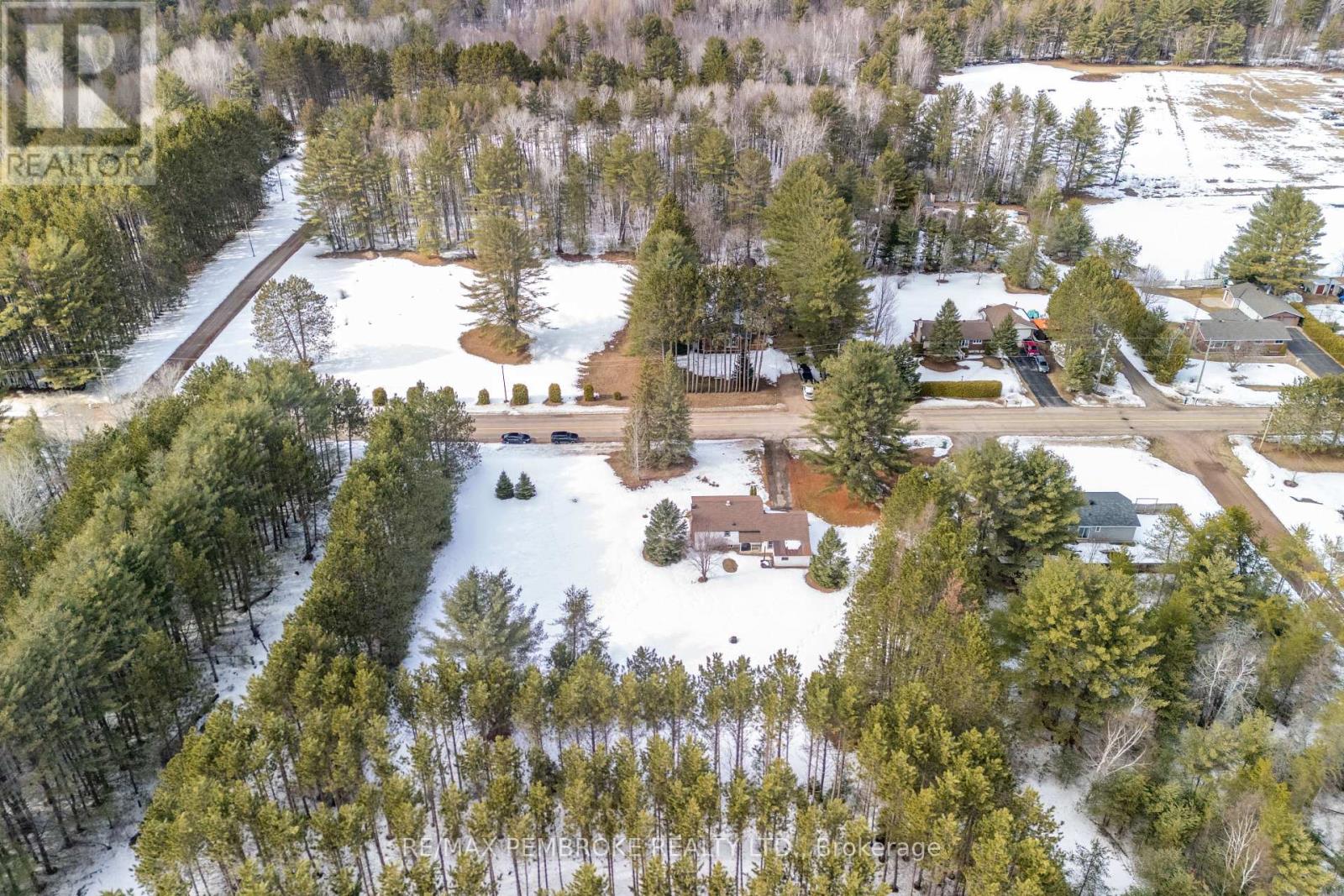 613 Airport Road, Petawawa, Ontario  K8A 6W7 - Photo 38 - X12967216