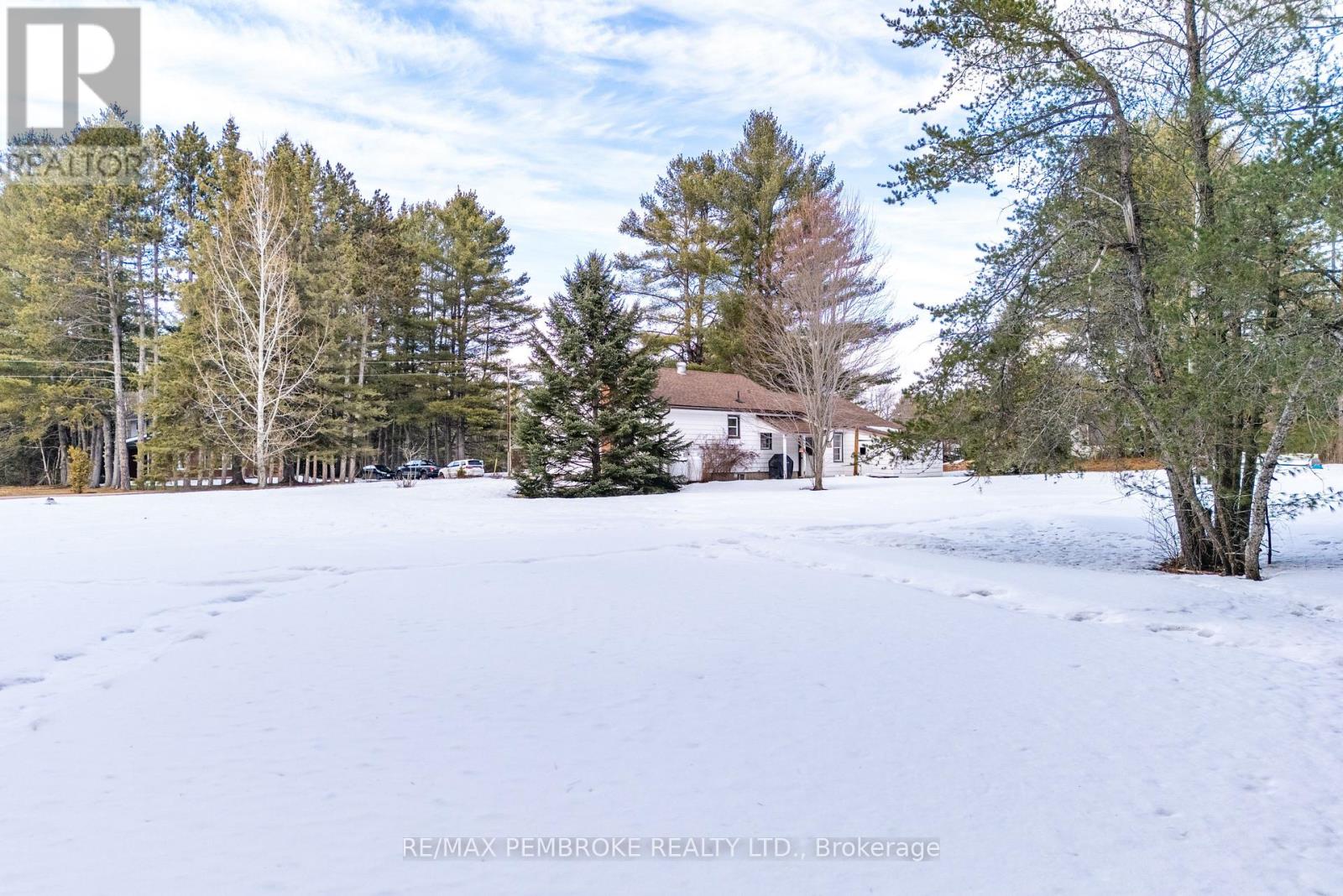 613 Airport Road, Petawawa, Ontario  K8A 6W7 - Photo 43 - X12967216