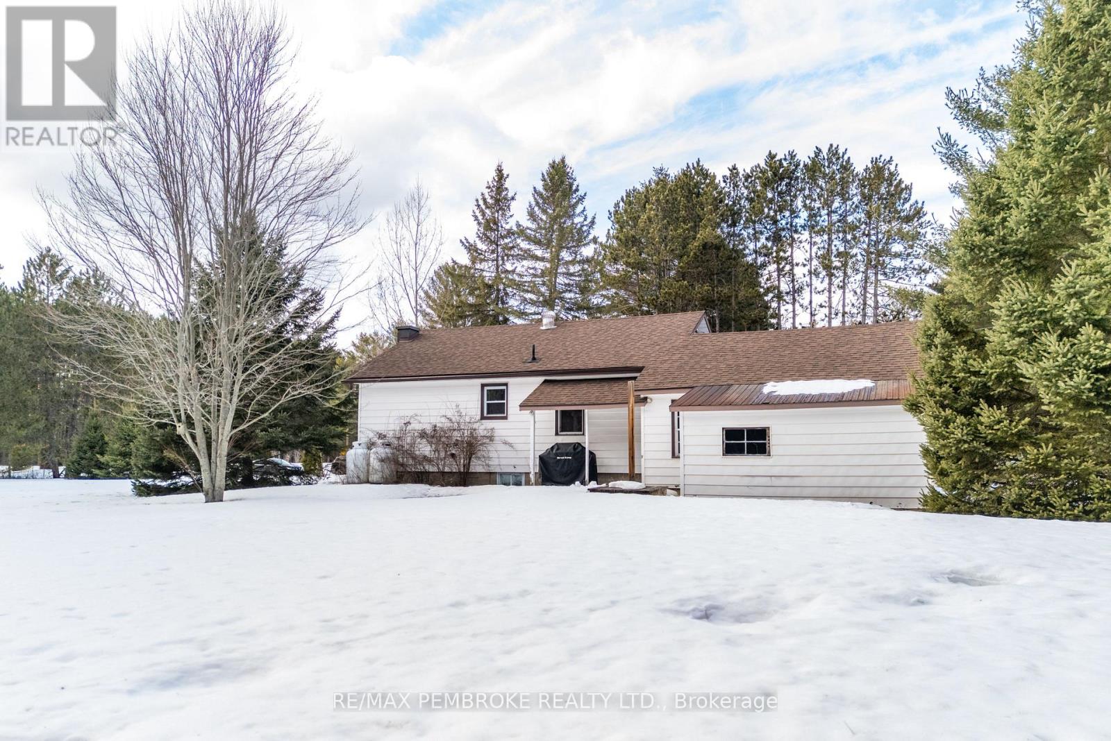 613 Airport Road, Petawawa, Ontario  K8A 6W7 - Photo 44 - X12967216