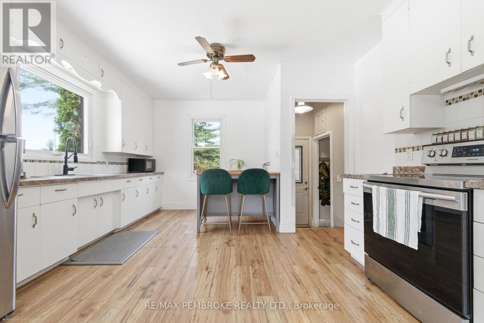 613 Airport Road, Petawawa, Ontario  K8A 6W7 - Photo 9 - X12967216