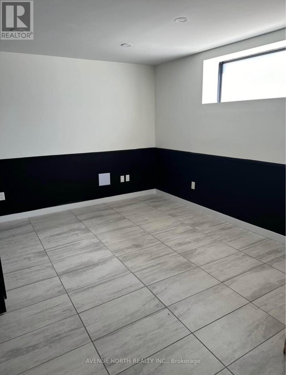 B - 3746 Innes Road, Ottawa, Ontario  K1C 1T1 - Photo 2 - X12967264
