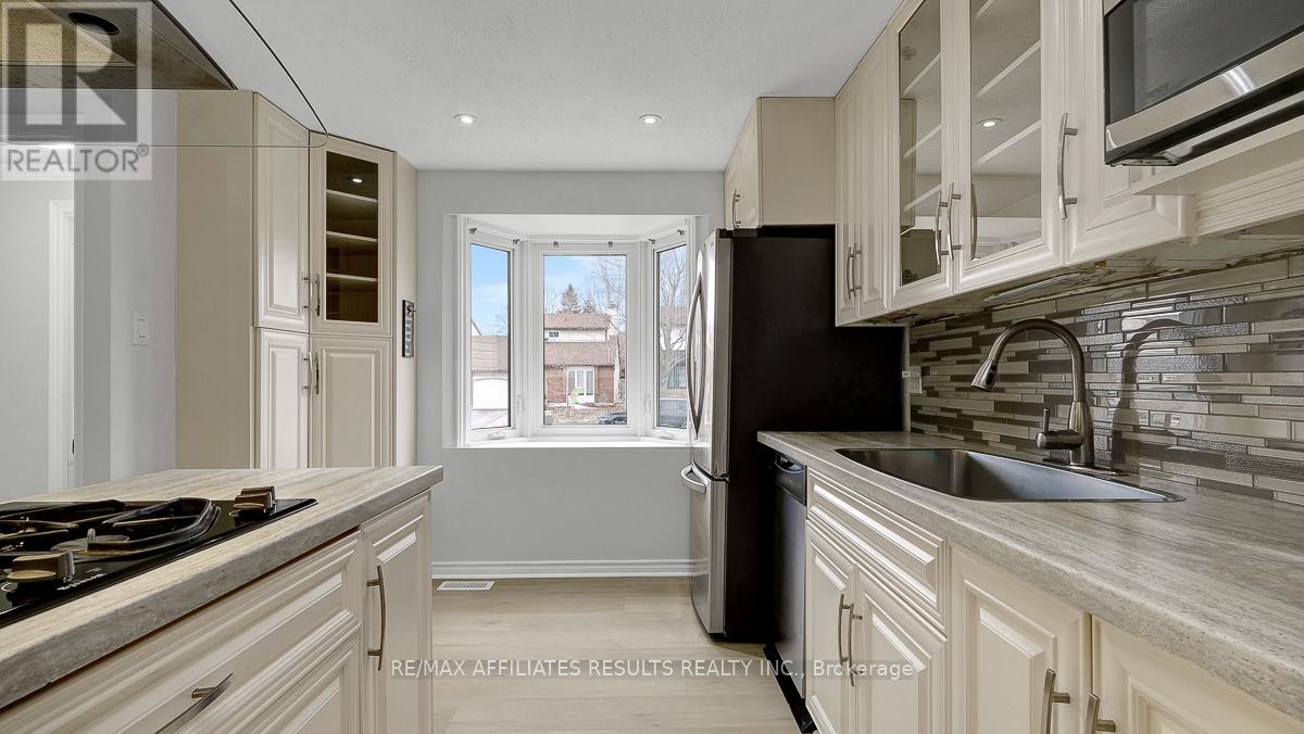 195 Sherway Drive, Ottawa, Ontario  K2J 1Y1 - Photo 13 - X12967340