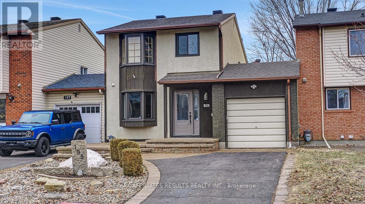 195 Sherway Drive, Ottawa, Ontario  K2J 1Y1 - Photo 2 - X12967340
