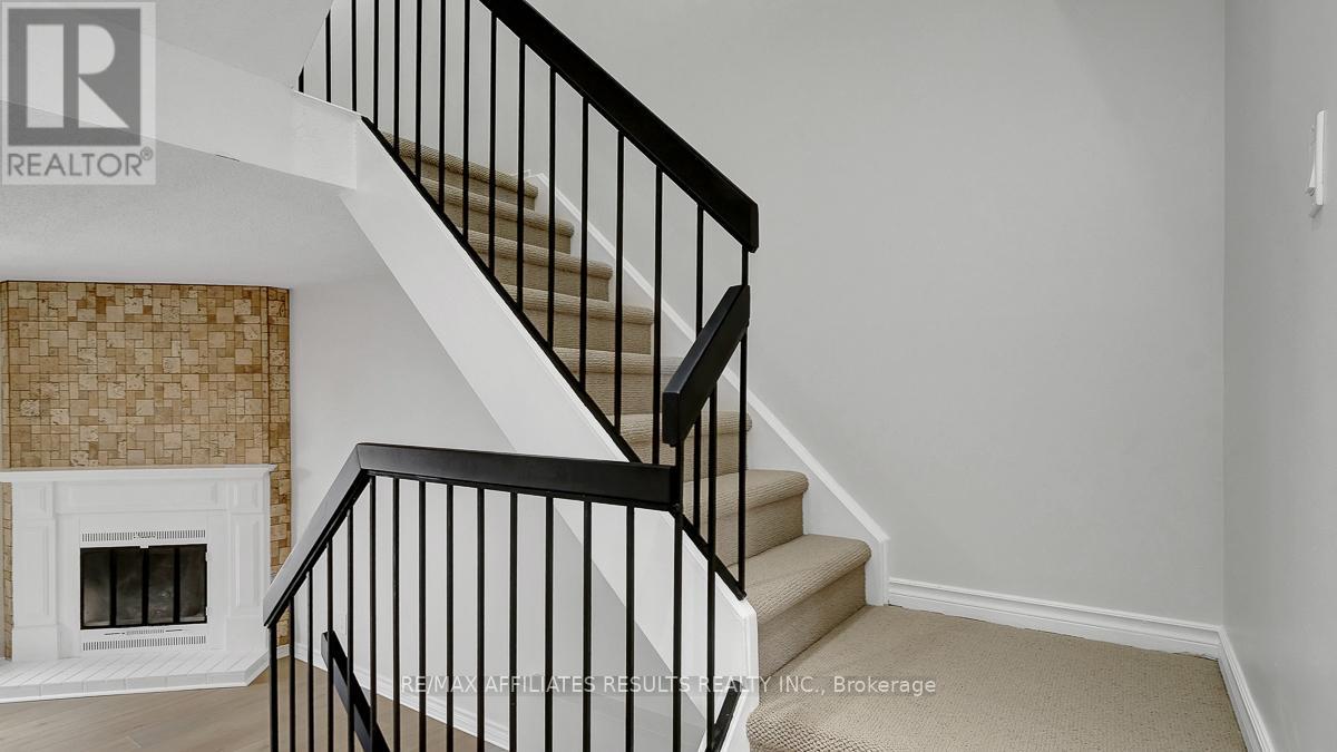 195 Sherway Drive, Ottawa, Ontario  K2J 1Y1 - Photo 4 - X12967340