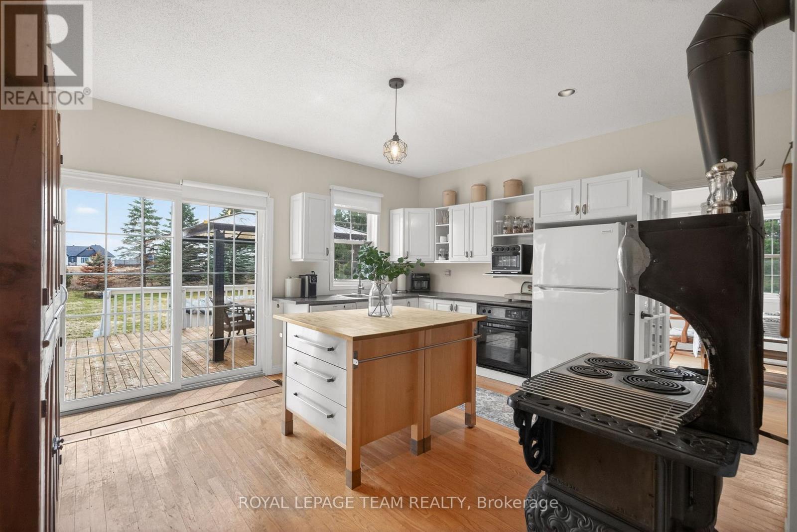 180 Route 500 Road, Russell, Ontario  K4R 1E5 - Photo 11 - X12967386