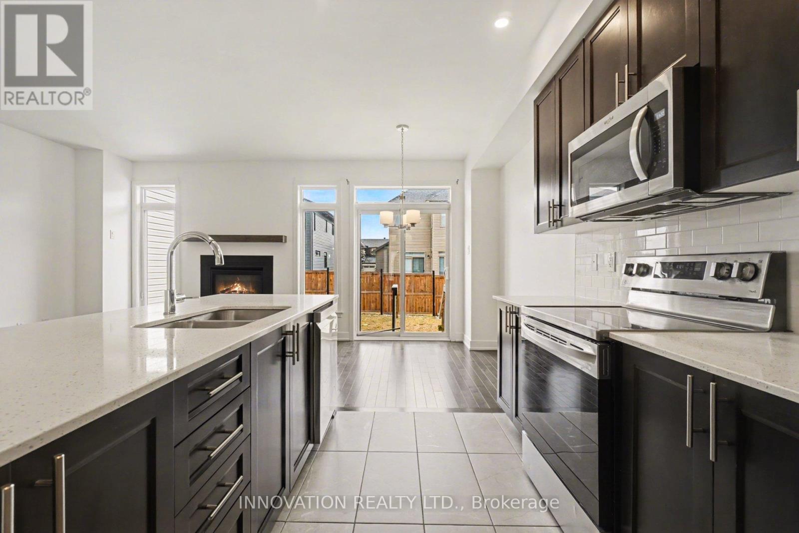 646 Rathburn Lane, Ottawa, Ontario  K1T 0V9 - Photo 12 - X12967404