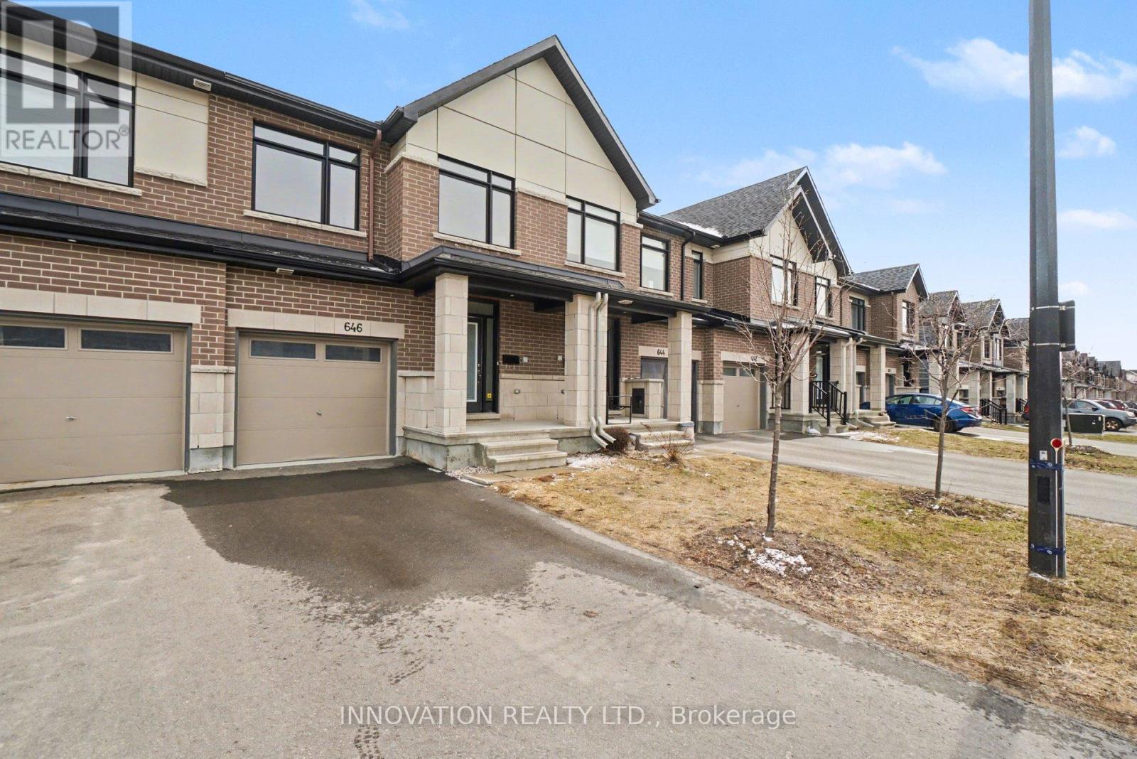 646 Rathburn Lane, Ottawa, Ontario  K1T 0V9 - Photo 2 - X12967404