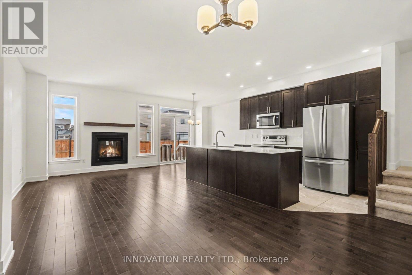 646 Rathburn Lane, Ottawa, Ontario  K1T 0V9 - Photo 7 - X12967404