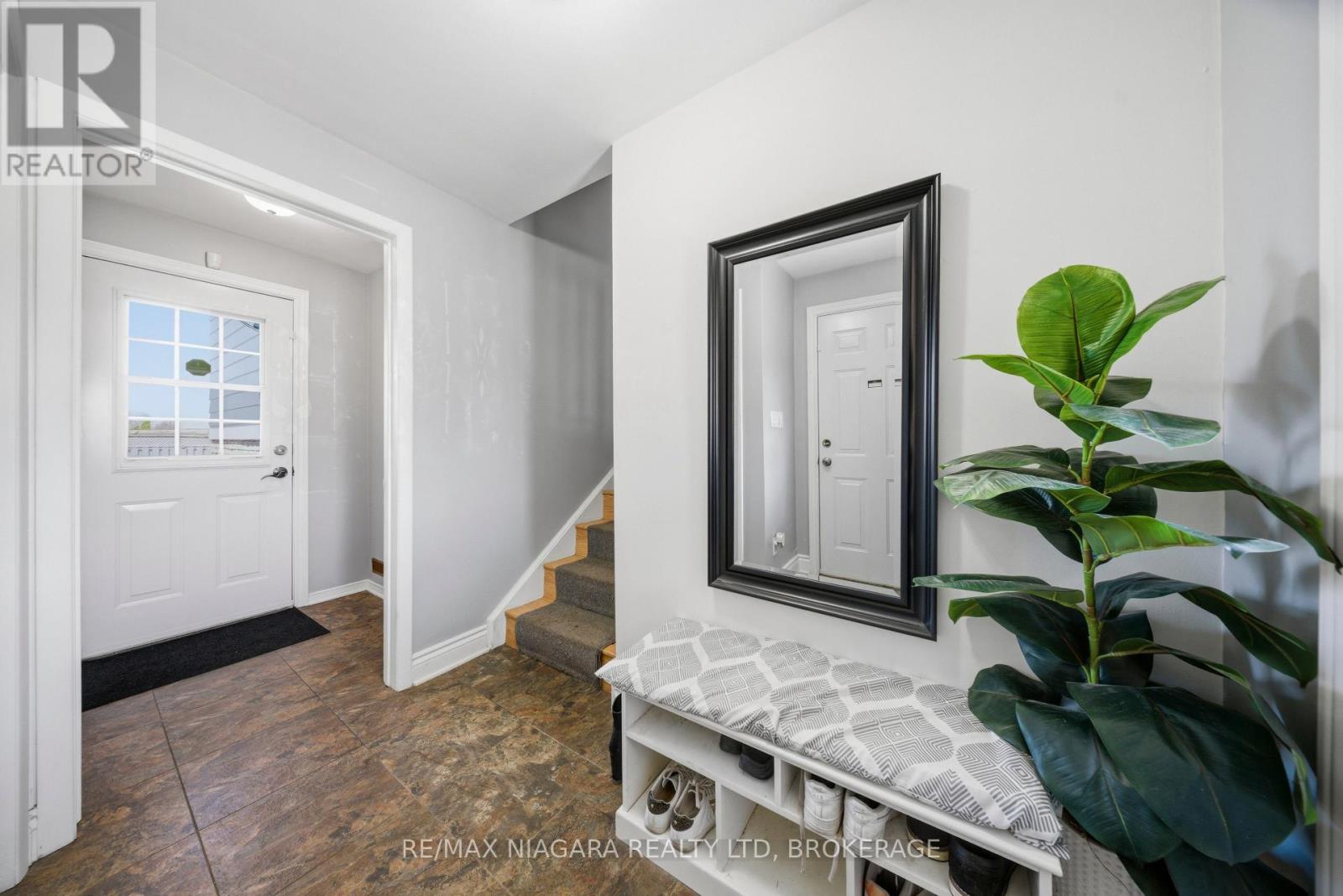 40 Via Dell Monte Street, St. Catharines, Ontario  L2T 3Y2 - Photo 7 - X12967202