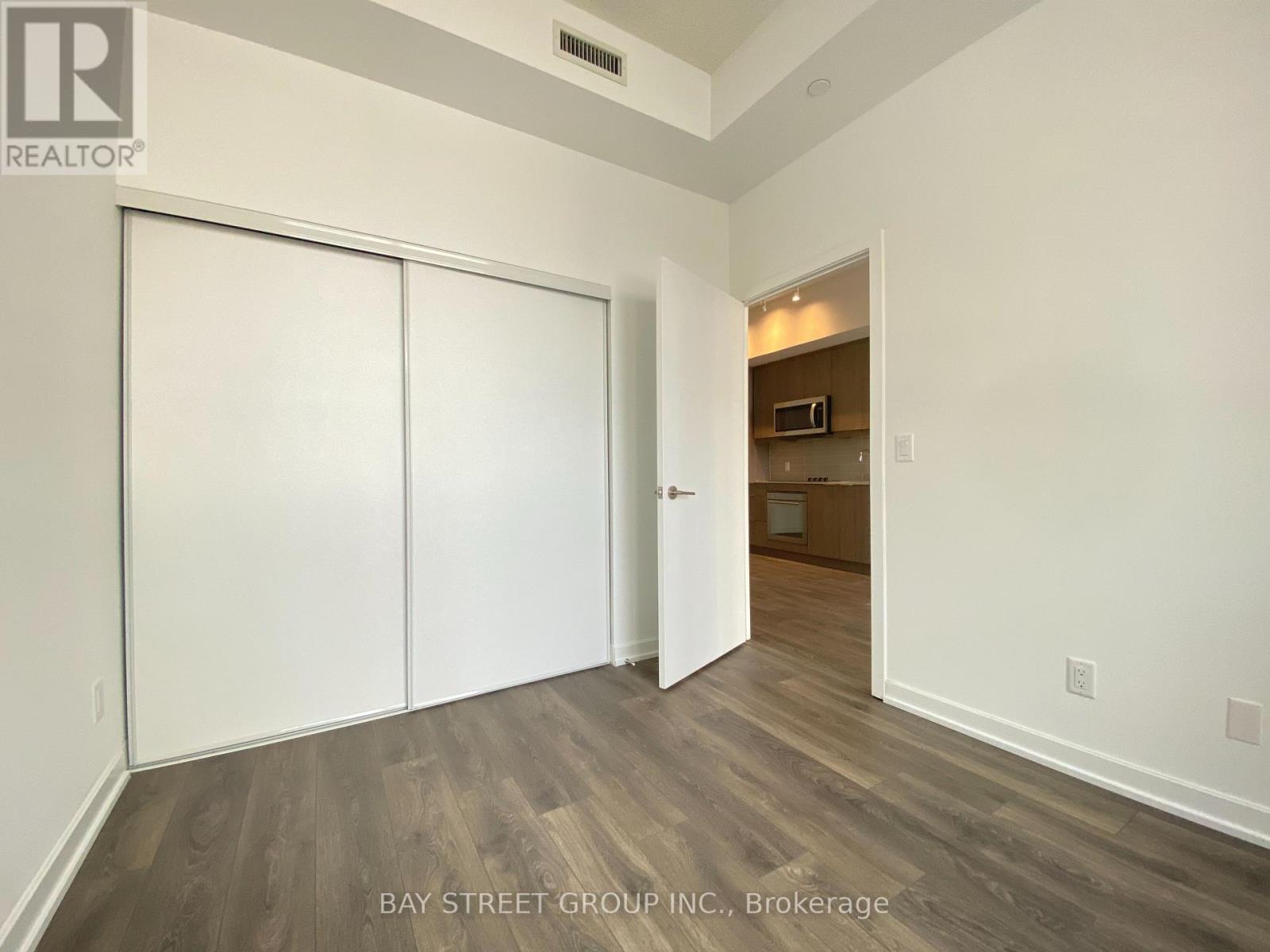 302 - 36 Forest Manor Road, Toronto, Ontario  M2J 0H3 - Photo 7 - C12967324