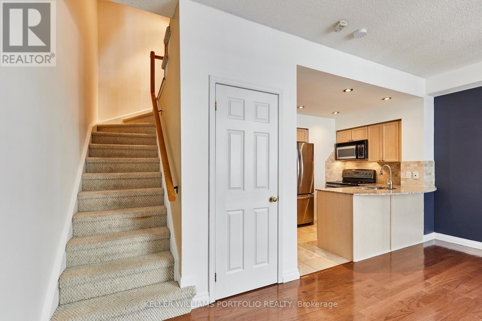 363 - 32 Stadium Road, Toronto, Ontario  M5V 3P4 - Photo 11 - C12967344