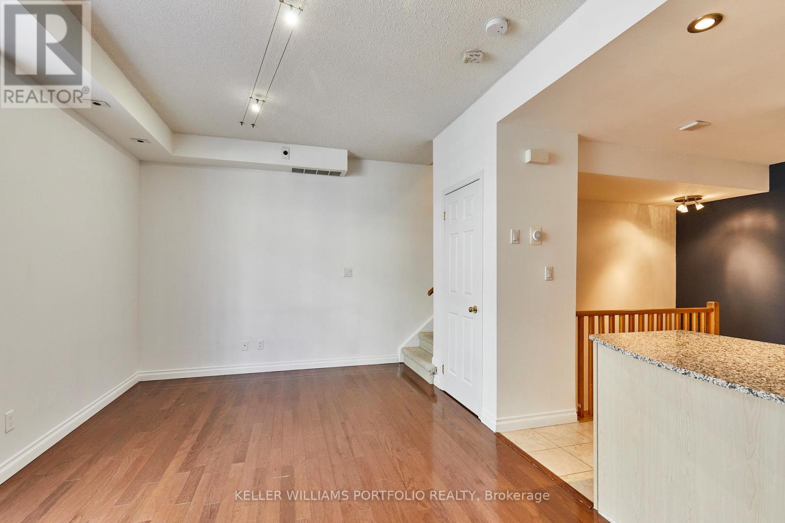 363 - 32 Stadium Road, Toronto, Ontario  M5V 3P4 - Photo 14 - C12967344