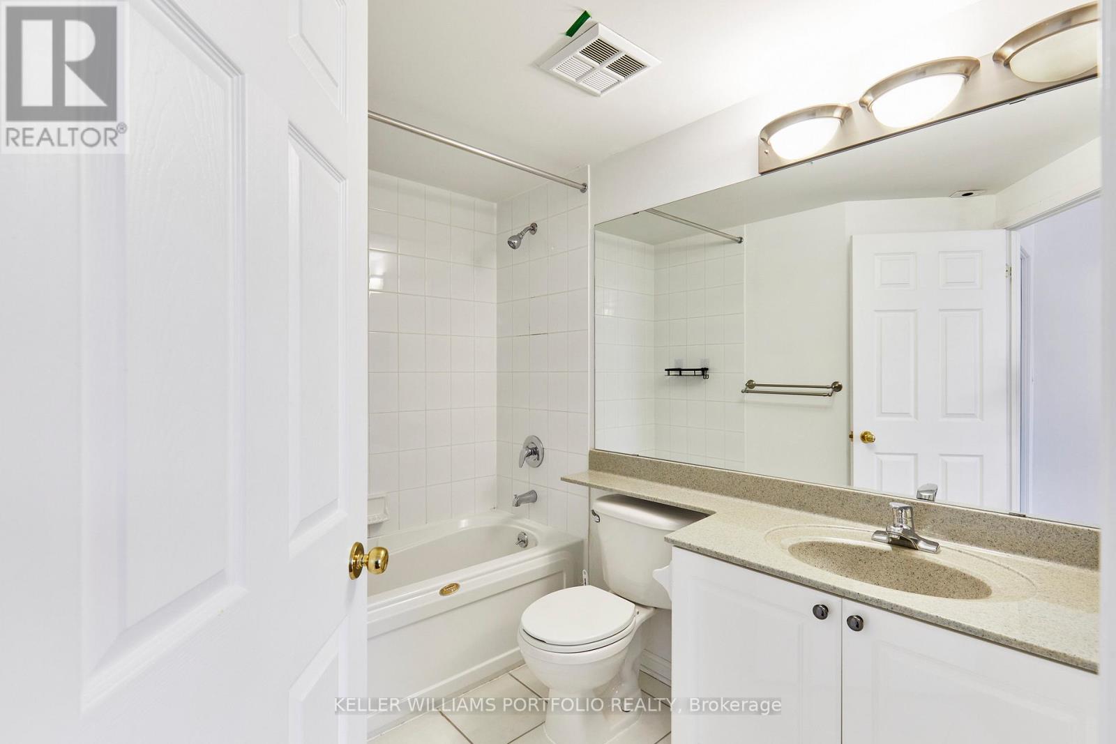 363 - 32 Stadium Road, Toronto, Ontario  M5V 3P4 - Photo 37 - C12967344