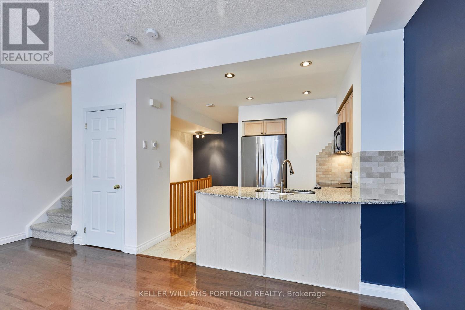 363 - 32 Stadium Road, Toronto, Ontario  M5V 3P4 - Photo 5 - C12967344