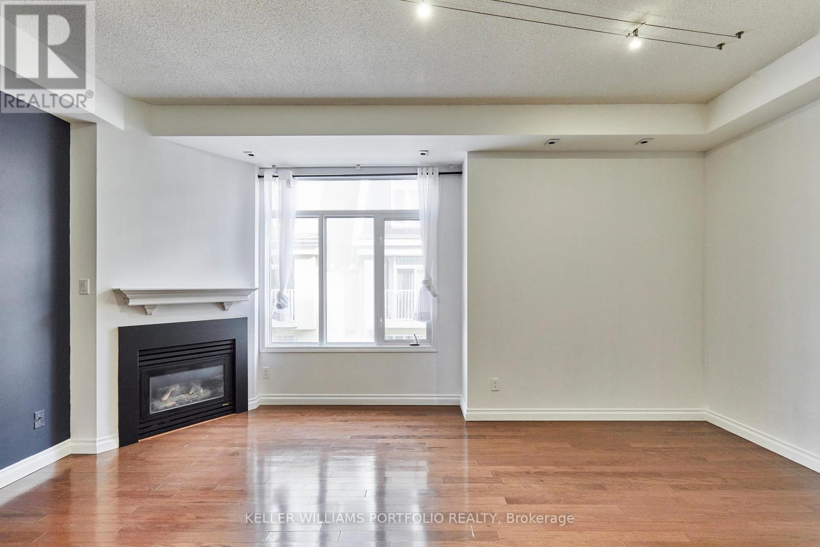 363 - 32 Stadium Road, Toronto, Ontario  M5V 3P4 - Photo 8 - C12967344