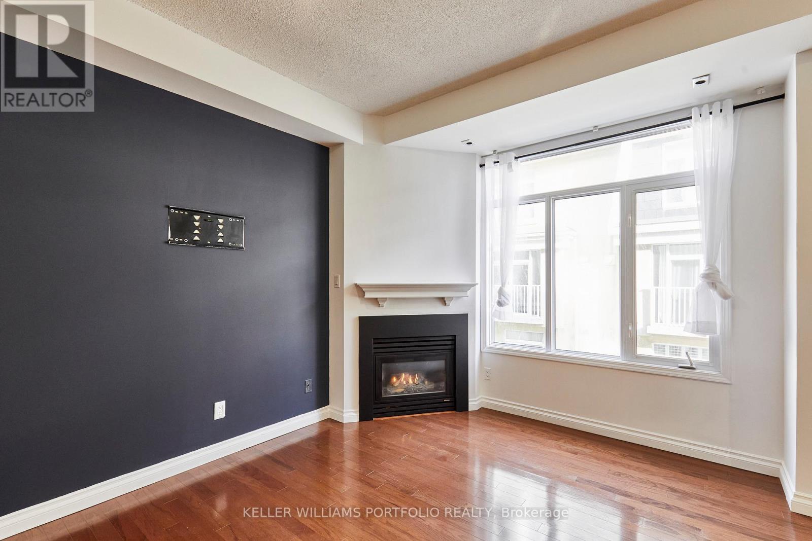 363 - 32 Stadium Road, Toronto, Ontario  M5V 3P4 - Photo 9 - C12967344