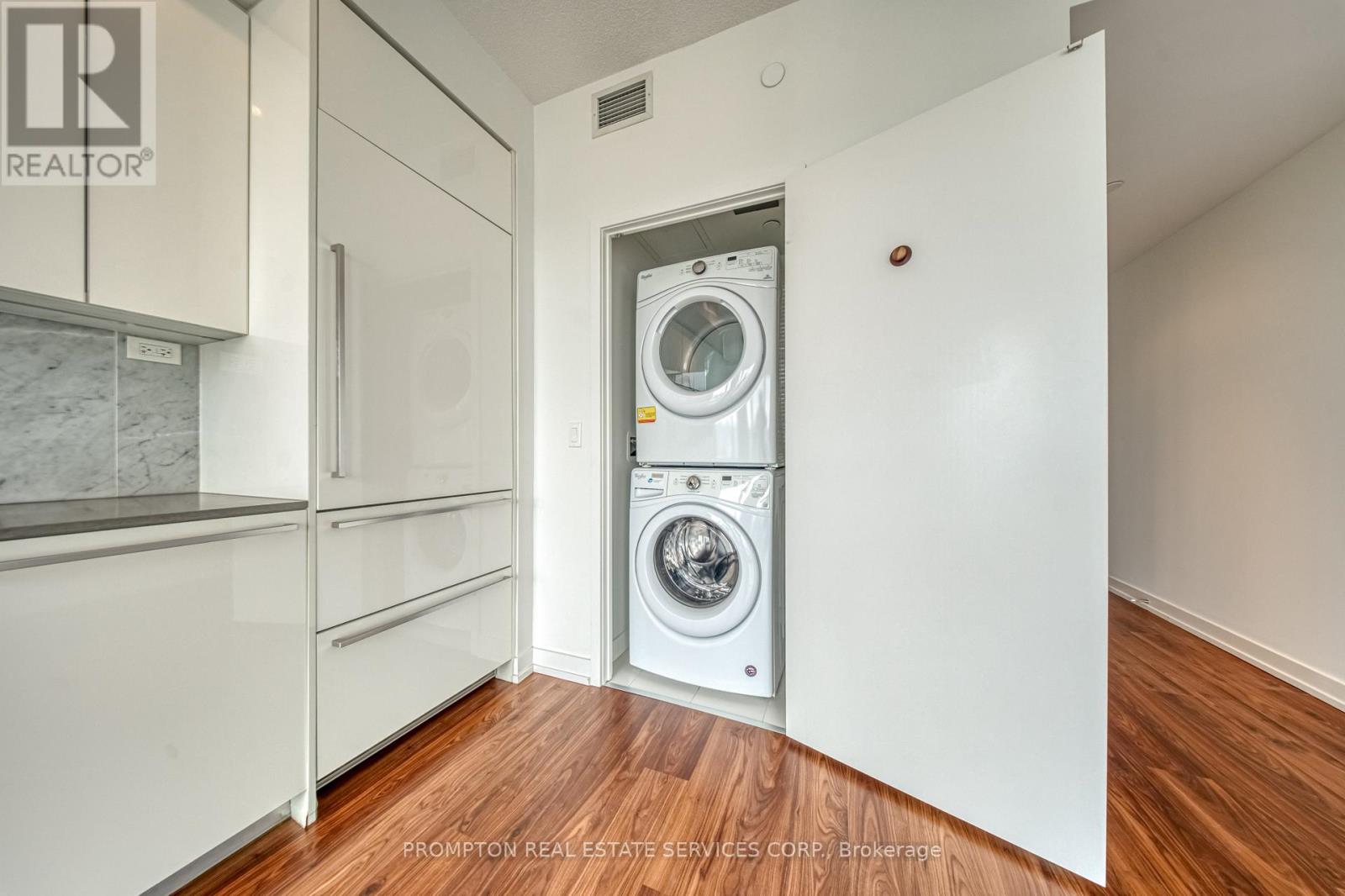 2801 - 117 Mcmahon Drive, Toronto, Ontario  M2K 0E4 - Photo 17 - C12967346