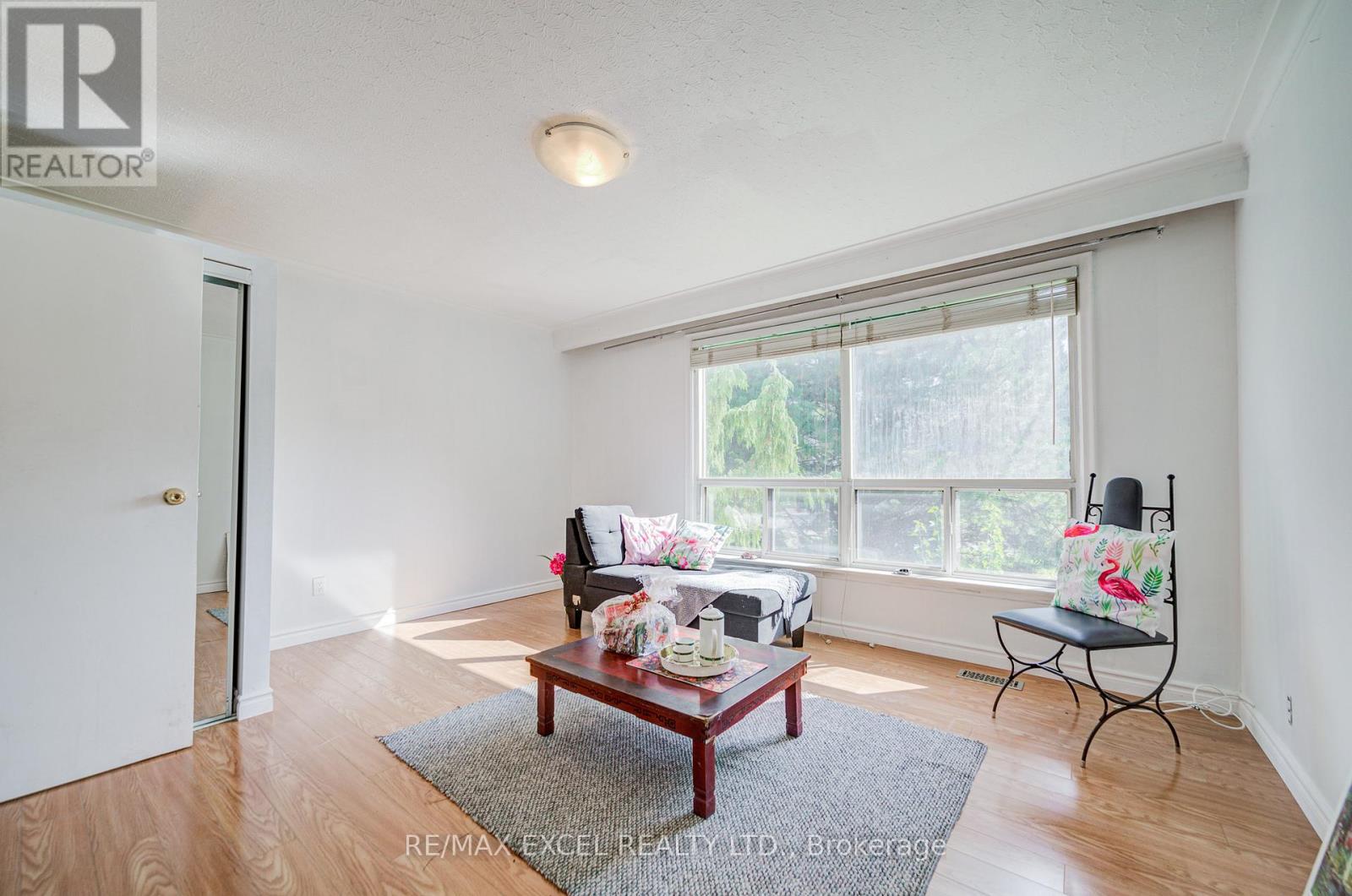 334 Moore Park Avenue, Toronto, Ontario  M2R 2R6 - Photo 10 - C12967352
