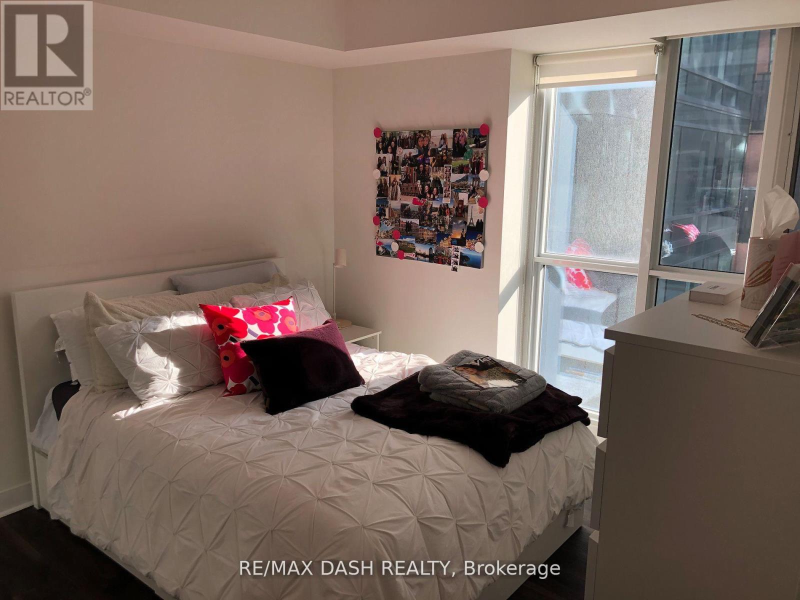 710 - 295 Adelaide Street W, Toronto, Ontario  M5V 0L4 - Photo 8 - C12967398