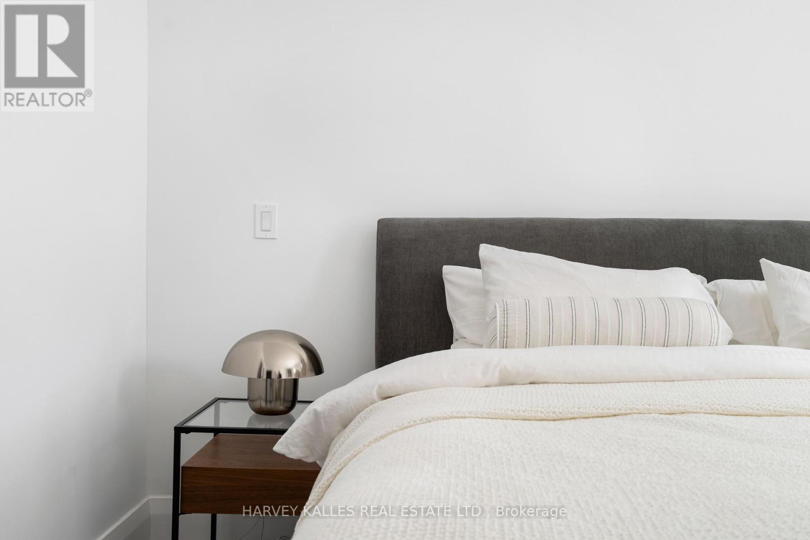 97 Atlas Avenue, Toronto, Ontario  M6C 3P2 - Photo 24 - C12967422