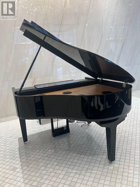 2015 - 8 Wellesley Street, Toronto, Ontario  M4Y 0J5 - Photo 4 - C12967440