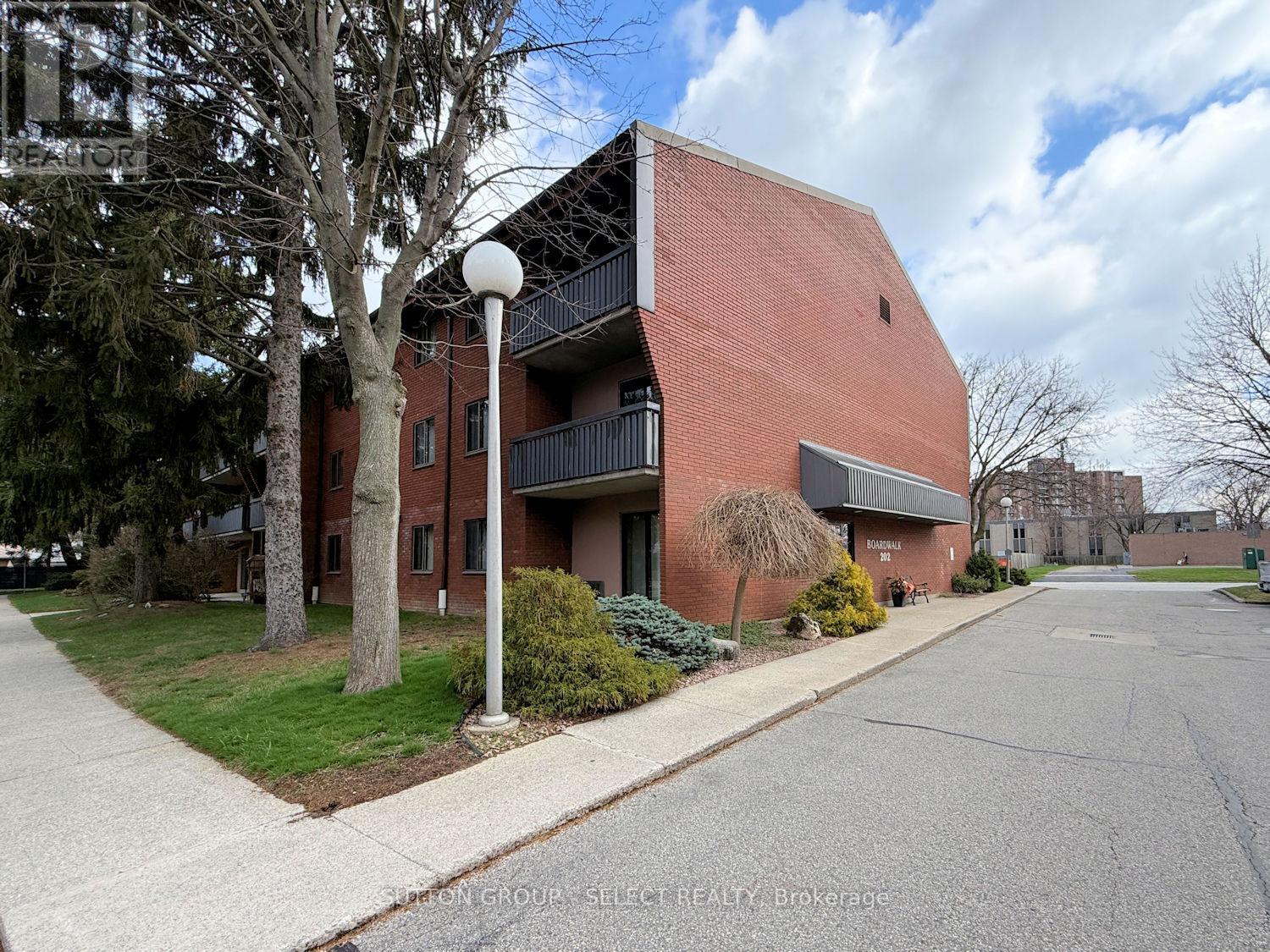 309 - 202 Campus Parkway, Chatham-Kent, Ontario  N7L 4Y4 - Photo 5 - X12967420