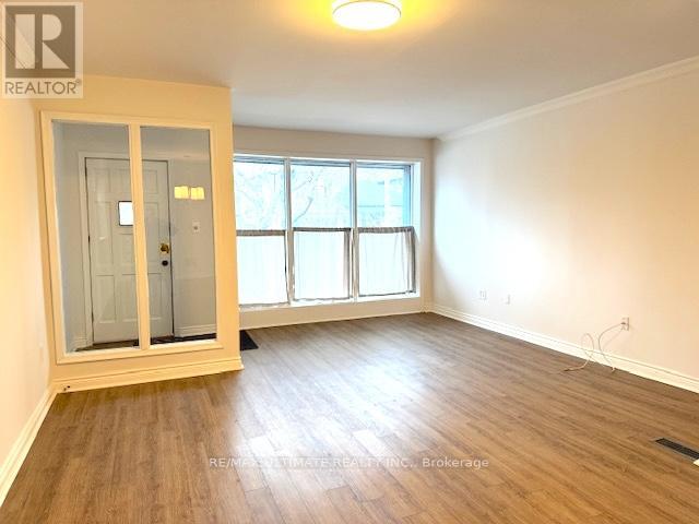 103 Wiley Avenue, Toronto, Ontario  M4J 3W5 - Photo 5 - E12967356