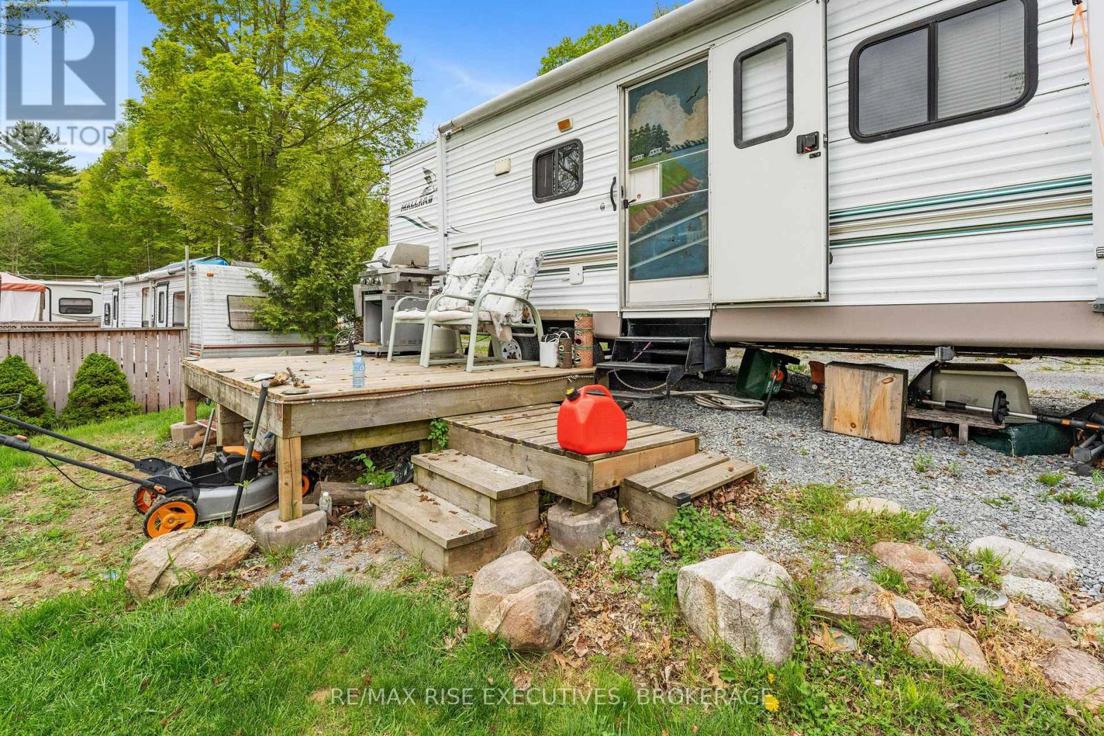 13 - 9 Glenford Lane, Frontenac, Ontario K0H 1T0 - Photo 2 - X12967318