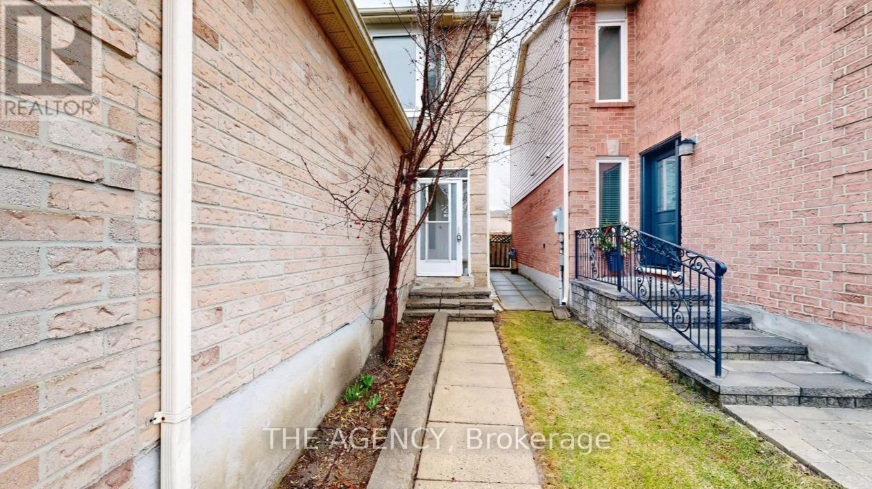143 Carl Tennen Street, Vaughan, Ontario  L4J 7B2 - Photo 2 - N12967290