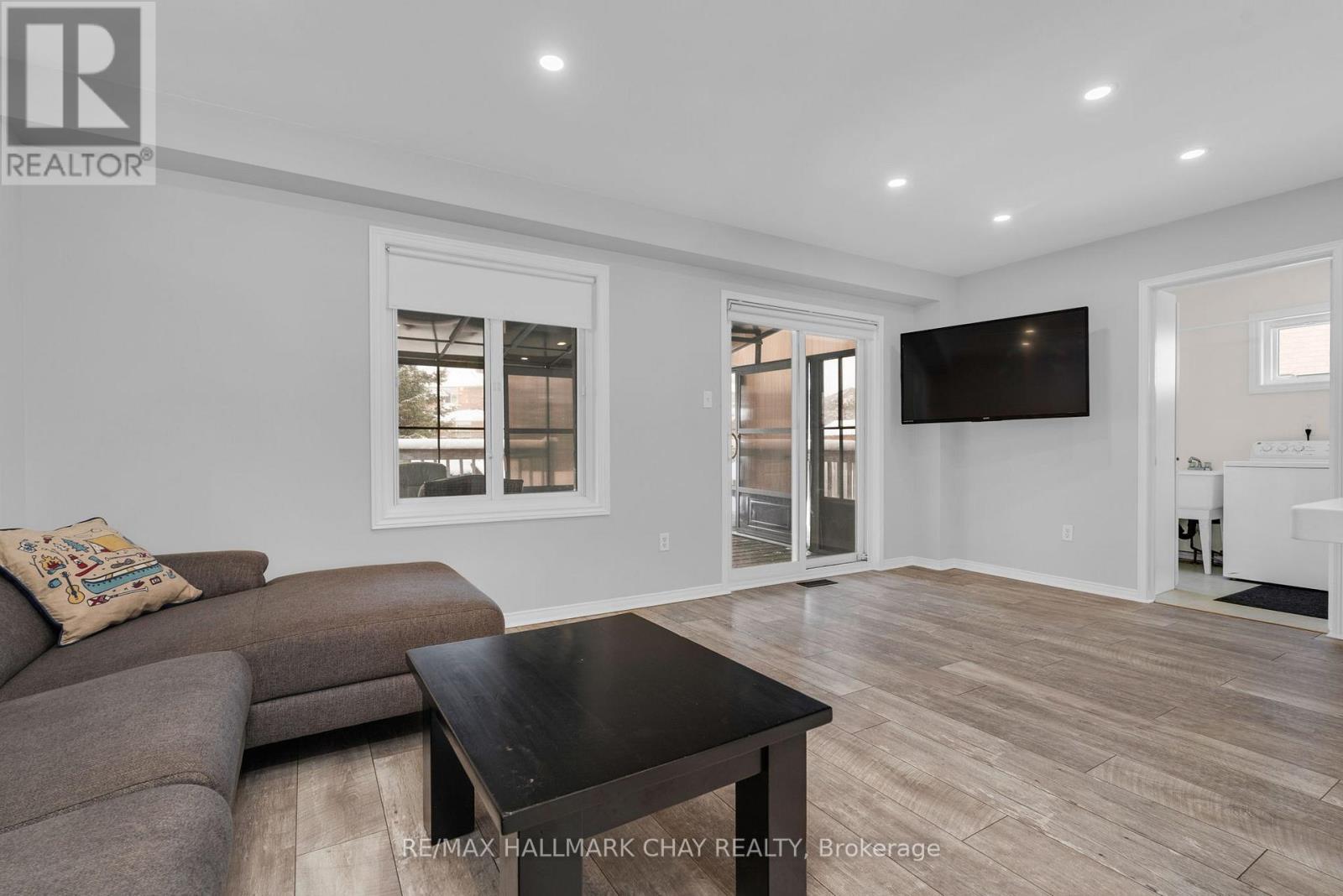 20 Daniele Avenue S, New Tecumseth (Beeton), Ontario  L0G 1A0 - Photo 10 - N12967332