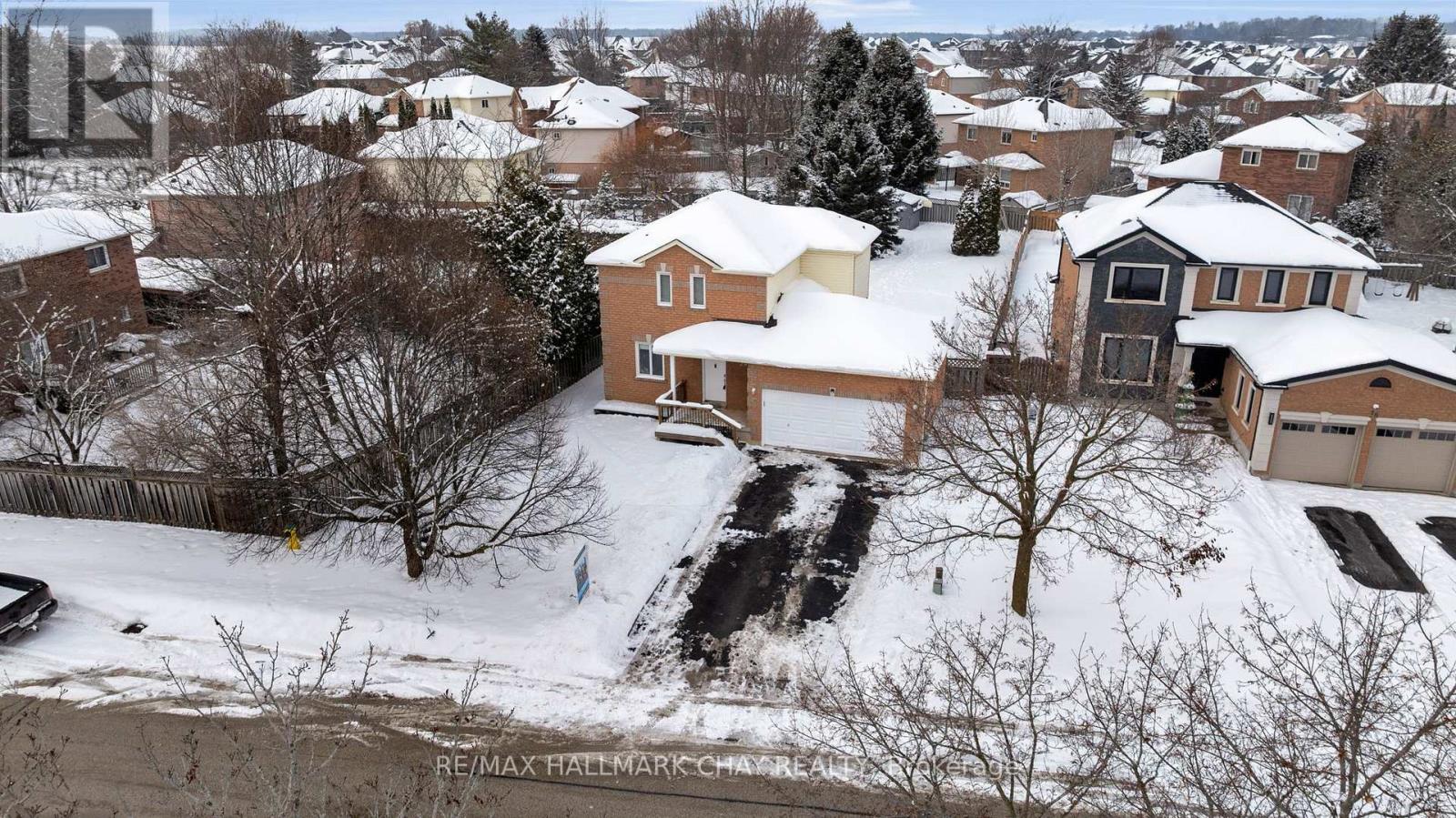 20 Daniele Avenue S, New Tecumseth (Beeton), Ontario  L0G 1A0 - Photo 2 - N12967332