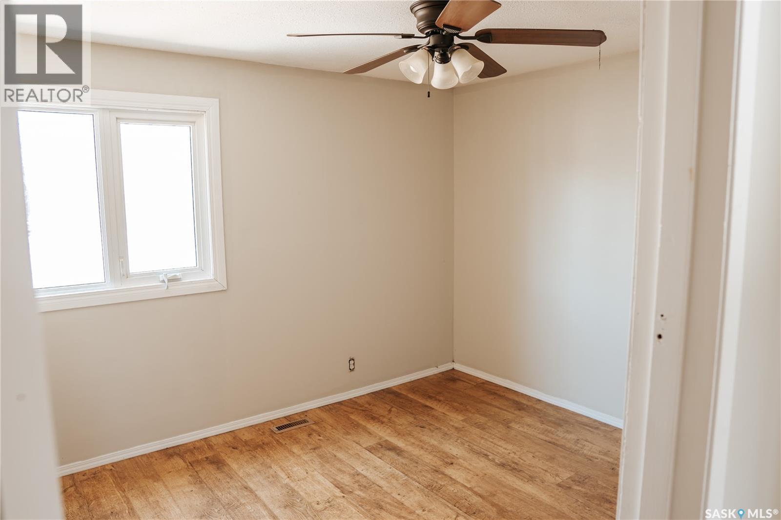 339 Mccarthy Boulevard, Regina, Saskatchewan  S4R 5N2 - Photo 12 - SK032277