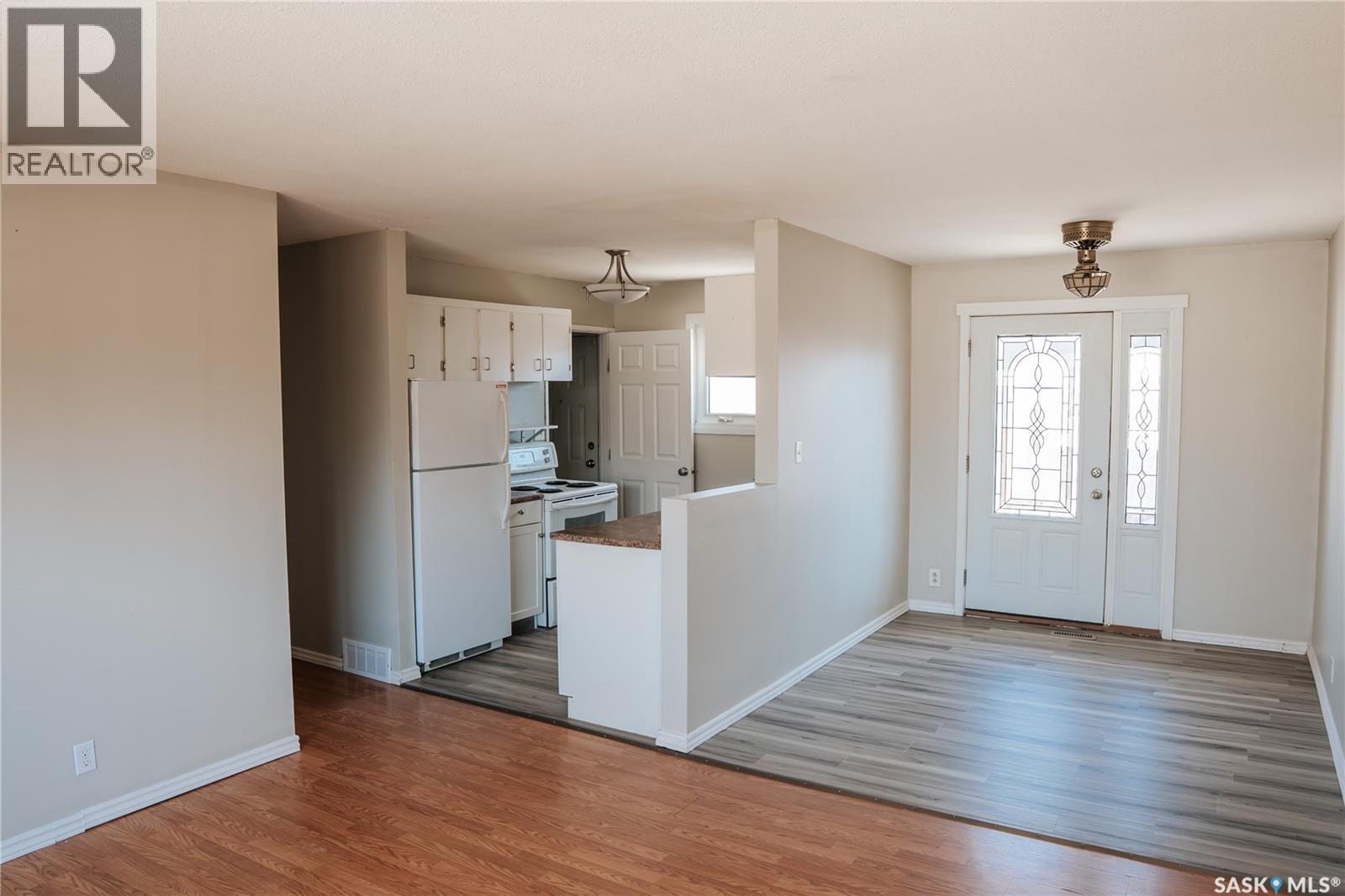 339 Mccarthy Boulevard, Regina, Saskatchewan  S4R 5N2 - Photo 5 - SK032277