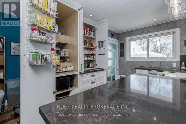 18 Bothwell Crescent, Barrie (Wellington), Ontario  L4M 2S6 - Photo 13 - S12967378