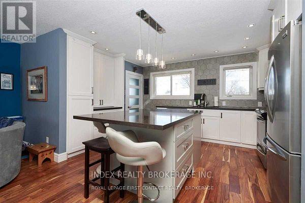 18 Bothwell Crescent, Barrie (Wellington), Ontario  L4M 2S6 - Photo 3 - S12967378