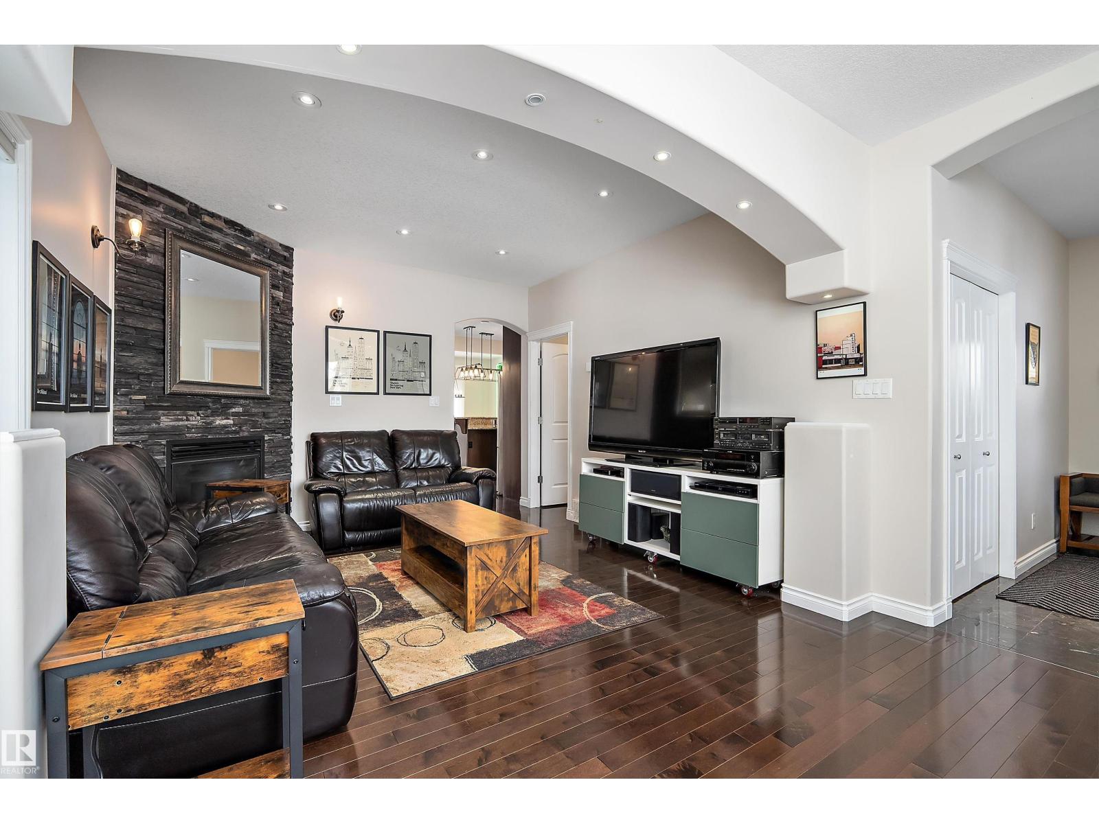 10623 75 Av Nw, Edmonton, Alberta  T6E 1J6 - Photo 4 - E4476263