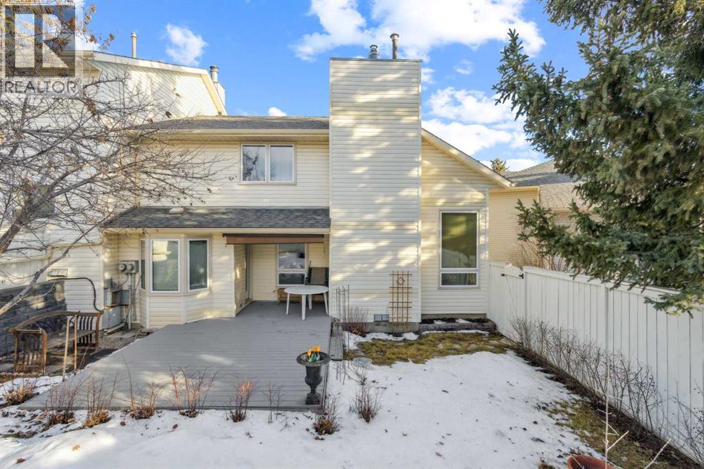 15 Millrise Lane SW, Calgary, Alberta  T2Y 2C2 - Photo 3 - A2298938