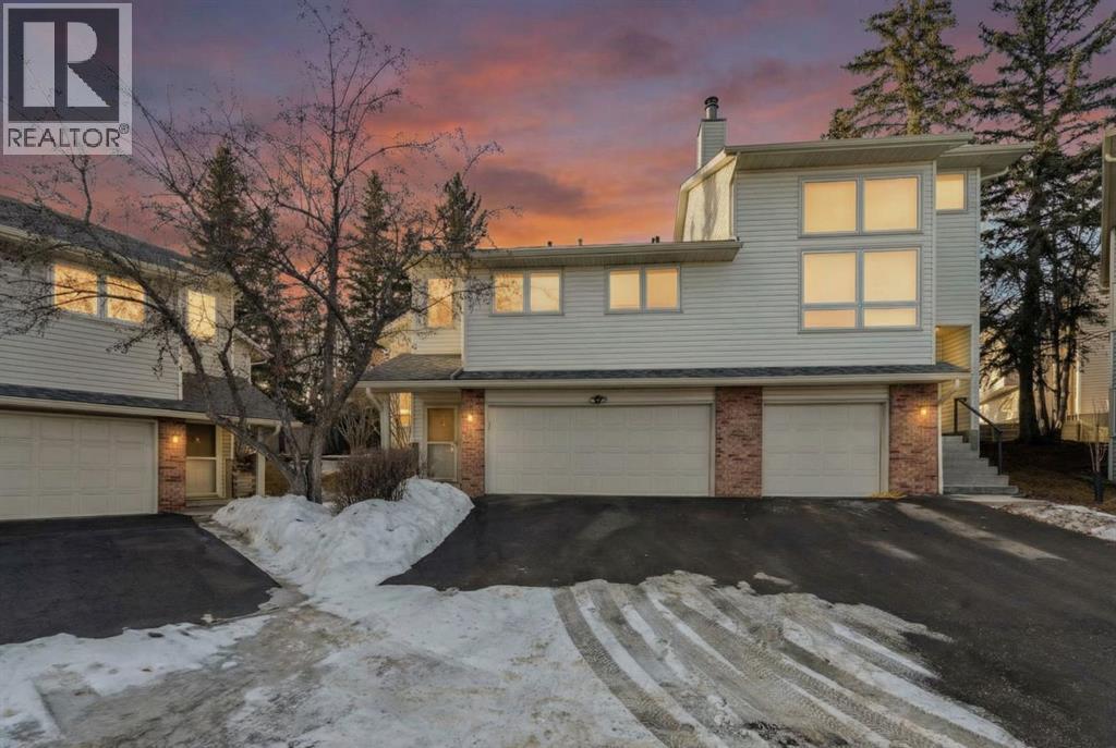 15 Millrise Lane SW, Calgary, Alberta