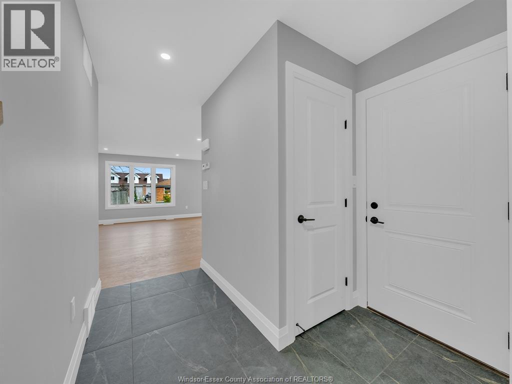 71 Balaclava, Amherstburg, Ontario  N9V 2W9 - Photo 14 - 26007267